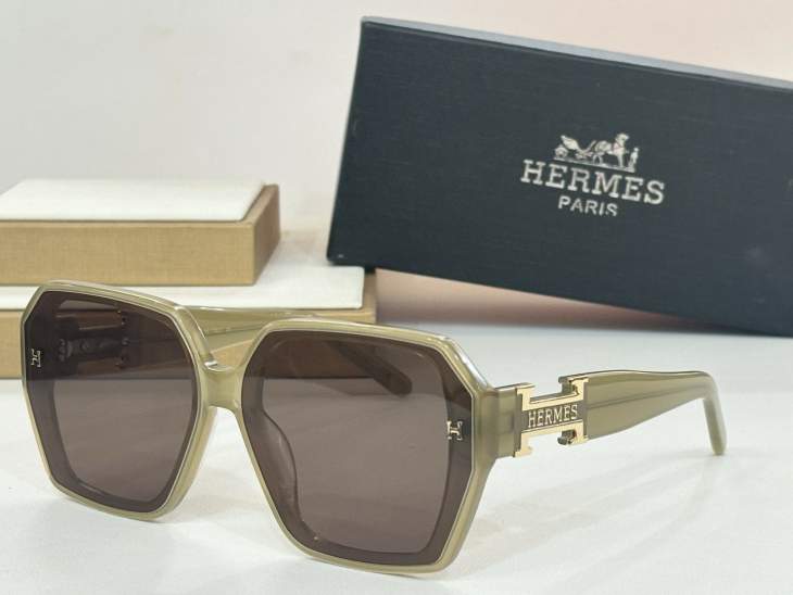 Picture of Hermes Sunglasses _SKUfw70119882fw